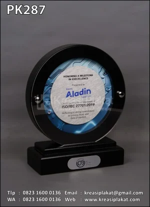 Plakat Kayu Bulat ...