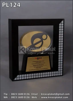 Plakat Logam Frame Kayu PT Rekaindo Global Jasa