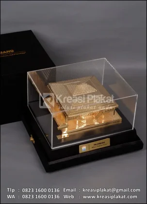 Box Miniatur Rumah Adat Limas Palembang