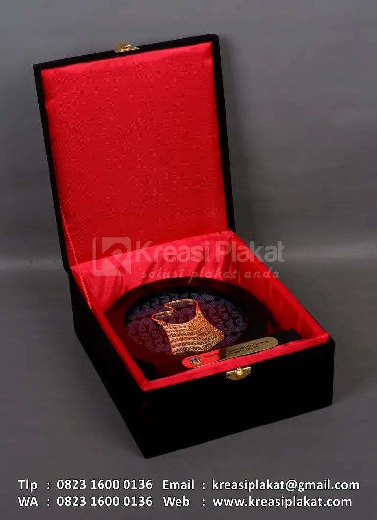 Box Plakat Kayu Etnik Premium