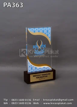 Plakat Akrilik Kampus Institut Teknologi Kalimantan