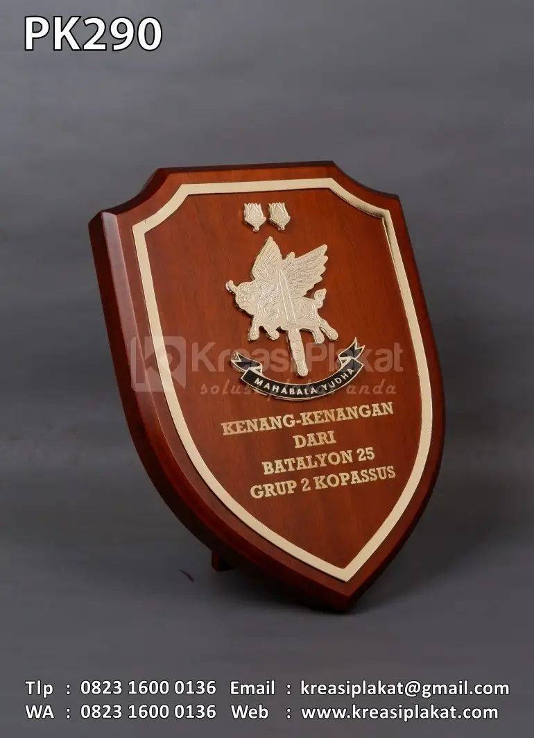 Plakat Kayu Perisai Batalyon 25 Grup 2 Kopassus