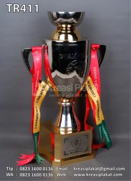 Piala Custom Champions...