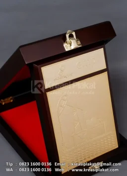 Plakat Kayu Box Pompa Angguk Skk Migas