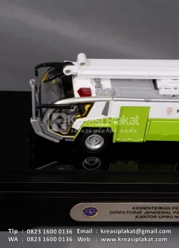 Miniatur Mobil Pem...