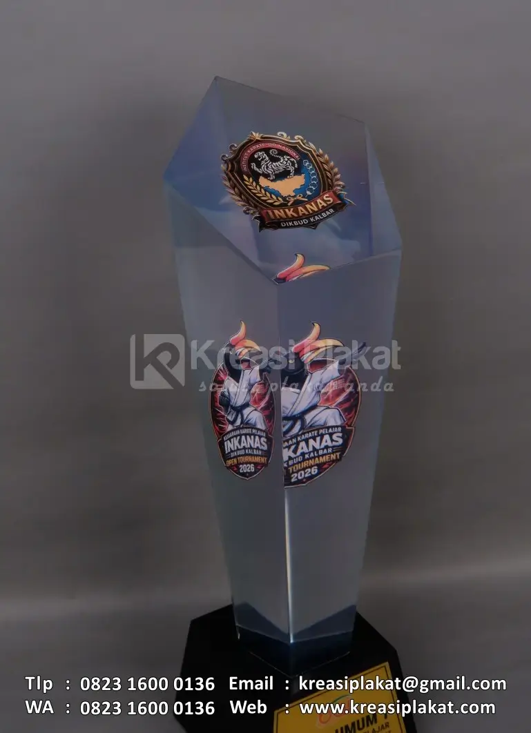 Detail Piala Resin Kejuaraan Karate Pelajar