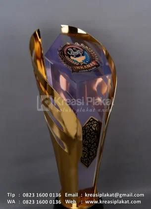 Detail Piala Bergilir Kejuaraan Karate Pelajar