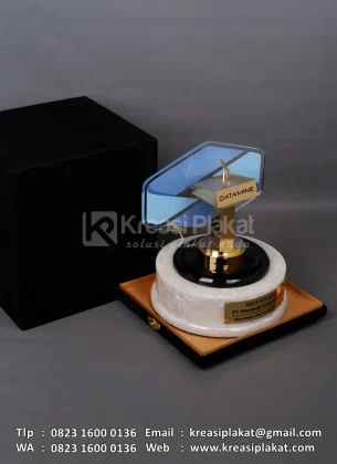 Box Piala Custom Best Speaker PT Marunda Grahamineral