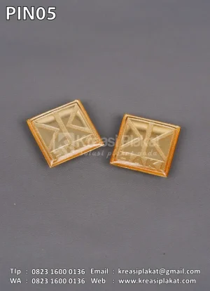 Pin Logam Magnet HAKI