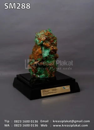 Miniatur Bongkahan...