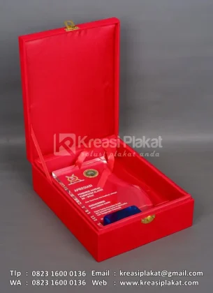 Box Plakat Akrilik Apresiasi Narasumber INI