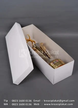 Box Piala Bergilir Beregu Ganda Putra Kojo56 Badminton Hall