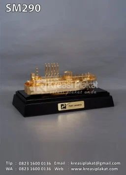 Miniatur Kapal Tan...