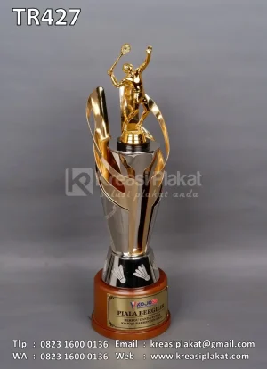 Piala Bergilir Beregu ...
