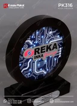 Plakat Kayu Bundar Reka Inka Group