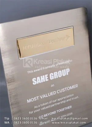 Plakat Logam Award...