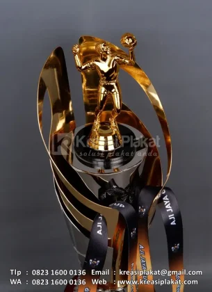 Detail Piala Juara Turnamen Bola Voli Aji Jaya Cup
